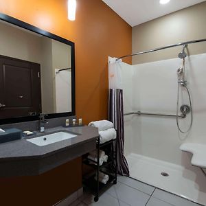 Queen Room Two Queen Beds Mobility or Hearing Access Non-Smoking