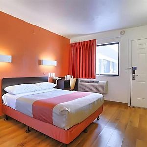 Super 8 By Wyndham Walnut Creek